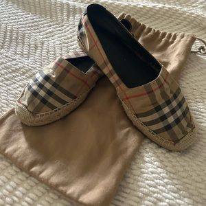Burberry espandrilles great condition barely worn, original dust bag included